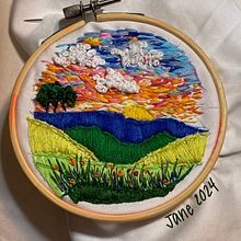 My project for course: Design and create a 'stained glass' embroidery. Un projet de Illustration traditionnelle, Broderie , et Design textile de jacridland - 30.03.2024