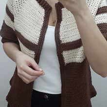 Meu projeto do curso: Top-down: roupas de crochê sem costura. Un projet de St, lisme, Art textile, DIY, Crochet , et Design textile de Ana Lucia Kroeff Vieira - 30.03.2024