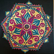 Mein Abschlussprojekt für den Kurs: Mandalas: Entwirf Muster mit Acrylfarben. Painting, Drawing, Acr, and lic Painting project by hopsli - 03.30.2024