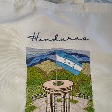 My project for course: Upcycling with Embroidery. Fashion Design, Embroider, DIY, Upc, cling, Textile Design, and Sewing project by naobi - 03.31.2024