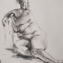 Mi proyecto del curso: Principios de dibujo anatómico con carboncillo. Un proyecto de Bellas Artes, Dibujo, Dibujo realista y Dibujo anatómico de Mónica Patricia Clavijo Zárate - 03.04.2024