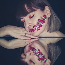 My project for course: Artistic Self-Portrait Photography. Photograph, Portrait Photograph, Fine-Art Photograph, Self-Portrait Photograph & Interior Photograph project by Laura Cornea - 03.31.2024