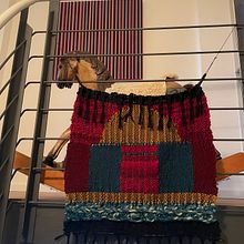 Mein Abschlussprojekt für den Kurs: Handwebtechniken für moderne Teppiche Ein Projekt aus dem Bereich Erweiterungsentwicklung, H, werk, Dekoration von Innenräumen, Weben, Weben und Textildesign von Anna Lubinus - 04.04.2024