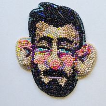 Beaded Embroidery Portrait - project 2. Een project van Craft,  Beeldende kunst, Sieradenontwerp, Borduurwerk, Naaiwerk y Textiel van bjorn_tunt - 06.04.2024