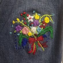 Mi proyecto del curso: Técnicas básicas de bordado: puntadas, composiciones y gamas cromáticas. Projekt z dziedziny Projektowanie dodatków, Projektowanie ubrań,  Haft, Teoria barw, Wzornictwo tekst i liów użytkownika Pili Avendaño - 30.03.2024