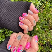 Mi proyecto del curso: Introducción al nail art. Un proyecto de Diseño, Ilustración tradicional, Pintura, Pattern Design y Pintura decorativa de Paz Daniela Diaz - 09.04.2024