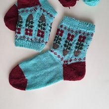 Mi proyecto del curso: Introducción al tejido de calcetines en varios colores. Accessor, Design, Fashion Design, Fiber Arts, Knitting, and Textile Design project by Mariluz Tomillo Ovejero - 04.12.2024