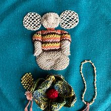Meu projeto do curso: Bordado em relevo com a técnica knot lace. Ilustração tradicional, Artesanato, Bordado, Tecido, e Design têxtil projeto de Ana Lúcia Pizzi - 12.04.2024