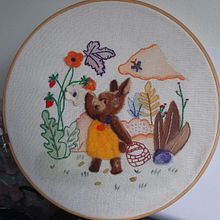Mi proyecto del curso: Ilustración textil con acrílico, fieltro y bordado. Arts, Crafts, Embroider, Acr, lic Painting, Needle Felting, and Textile Design project by myresvel - 04.16.2024
