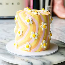 Retro Flower  Cake . % Shelly Tedghi tarafından hazırlanan  projesi - 04.18.2024