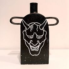 Il mio progetto del corso: VASO HANNYA . Desain Aksesori, Seni, Kerajinan, Keramik, Desain Grafis, Dan Kreativitas proyek oleh bradascio_arianna - 04.21.2024