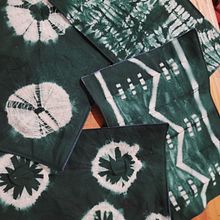 Mi proyecto del curso: Introducción al teñido shibori. Een project van Craft,  Modeontwerp, DIY, Textiel verven y Textielontwerp van Pamela Toro Olivares - 22.04.2024