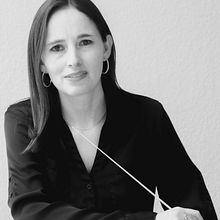 My project for course: Lorena, Directora Orquestal Ein Projekt aus dem Bereich Fotografie und Porträtfotografie von Diego Sugoniaev - 26.04.2024