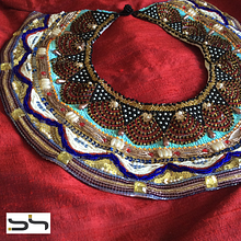African Queen. Collar Necklace. 2023. Un projet de Design de bijoux , et Broderie de Els Hanappe - 03.05.2024