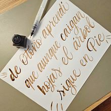 Mi proyecto del curso: Caligrafía itálica con brush pen. Projekt z dziedziny  Kaligrafia użytkownika cami_sol - 06.05.2024