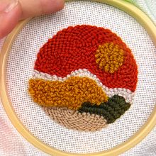 Mi proyecto del curso: Bordado XL con aguja mágica. Een project van Borduurwerk,  Interieurdecoratie, Punch needle y Textielontwerp van Yency Baez - 20.05.2024