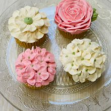 Mi proyecto del curso: Flores de crema de mantequilla para cake design. Projekt z dziedziny Design i DIY użytkownika natynatt293 - 20.05.2024