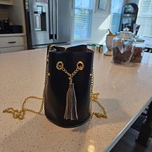 My project for course: Introduction to Leather Bag Design. Un projet de Création d'accessoires, Artisanat, St, lisme, Couture , et DIY de Kelly Calzadilla - 25.05.2024