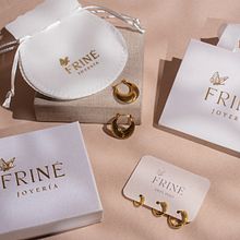 FRINÉ JOYERÍA. Marketing, Packaging, Advertising, Design, Br, ing, Identit, Creative Consulting, Graphic Design, Jewelr, Design, Web Design, Web Development, and Social Media project by Mariana - 05.01.2024