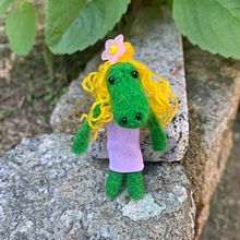 Meu projeto do curso: Feltragem com agulha: criação de personagens com lã e agulha. Un proyecto de Artesanía, Diseño de juguetes, Needle felting y Diseño textil de Jheik Maia - 02.06.2024