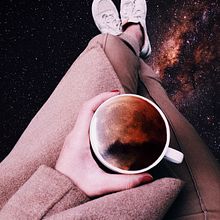 Cup of Mars . Colaj & Ilustrație digitală de Rugilė Mileriūtė - 02.07.2021