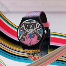 Swatch - Swatch X MoMA. Un progetto di Design, Motion graphics, Cinema, video e TV, 3D, Animazione, Direzione artistica, Video, Animazione 3D, Modellazione 3D, Progettazione 3D e Design digitale di Bark&Bite - 04.06.2024