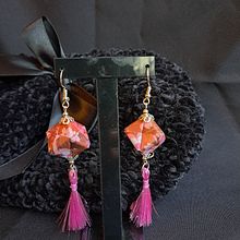 Mi proyecto del curso: Creación de bisutería de papel con técnicas de origami. Accessor, Design, Arts, Crafts, Jewelr, Design, Paper Craft, Fashion Design, and DIY project by Roxana Sofía - 06.05.2024