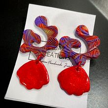 Il mio progetto del corso: Orecchini in argilla polimerica: crea accessori marmorizzati. Un progetto di Design di accessori, Artigianato, Design di gioielli, Fashion design e DIY di Linda Lov - 31.05.2024