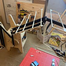 Mi proyecto del curso: Mecánica para la creación de autómatas de madera . % Diego Ospina tarafından hazırlanan Karakter Tasarımı, He, kel, O, uncak Tasarımı, Sanat O, uncakları, Ve Ahşap işçiliği projesi - 06.10.2024