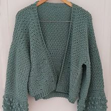 Meu projeto do curso: Crochê: design e confecção de roupas com estilo romântico. Projekt z dziedziny Projektowanie mod,  Tkactwo, DIY, Sz, dełkowanie, Wzornictwo tekst i liów użytkownika Naia Diogo - 11.06.2024