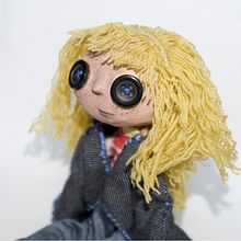 Poupée Coraline. Design, Sculpture, Accessor, and Design project by Laure Lampson - 12.20.2023