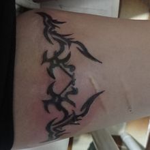 Meu projeto do curso: Tatuagem para principiantes. Un progetto di Design di tatuaggi di Lara Julie - 15.06.2024