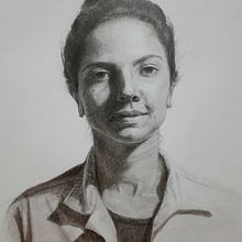 Meu projeto do curso: Retrato realista com lápis grafite. Un progetto di Illustrazione tradizionale, Belle arti, Bozzetti, Disegno a matita, Disegno, Disegno di ritratti, Disegno realistico, Disegno artistico e Disegno anatomico di Rafael Schultz - 15.06.2024