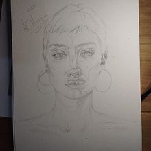 Meu projeto do curso: Caderno de retratos: explore o rosto humano. Sketching, Drawing, Portrait Drawing, Artistic Drawing, and Sketchbook project by Hellen C Nanini V Morato - 06.17.2024