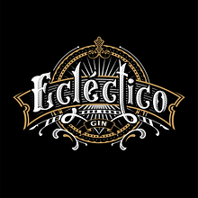 Ecléctico Gin. Een project van  Ontwerp,  Reclame,  Br, ing en identiteit, Grafisch ontwerp, Packaging, Productontwerp,  Belettering, Vectorillustratie,  Schetsen, Logo-ontwerp, Digitale belettering, T y pografisch ontwerp van Noé Alegría Gelista - 25.06.2024