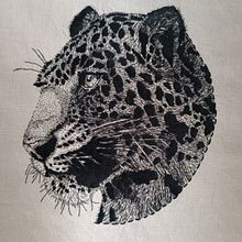 Mi proyecto del curso: Dibujo con hilo. Un progetto di Illustrazione tradizionale, Disegno, Ricamo, Disegno realistico, Fiber Art e Textile Design di Eileen Portilla - 27.06.2024