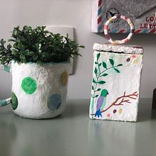 Meu projeto do curso: Objetos feitos de polpa de papel. Arts, Crafts, Product Design, Paper Craft, Decoration, Ceramics, DIY, Upc, and cling project by mtaquette - 06.29.2024
