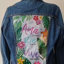 Mi proyecto del curso: Diseño de moda: pintura y bordado sobre prendas. Un progetto di Pittura, Fashion design, Ricamo, DIY, Upc, cling e Textile Design di Lina Cortes - 01.07.2024