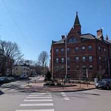 helfren. Een project van  Ontwerp van juliaroberts891 - 02.07.2024