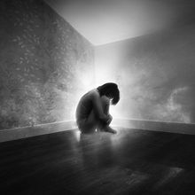 "La luz que emanas" Proyecto de postproducción fotográfica Silvia Grav y elvisordeandrea. Photograph, Photograph, Post-production, Photo Retouching, Fine-Art Photograph, Photomontage, Art Direction, Portrait Photograph, Photographic Lighting, Digital Photograph, Studio Photograph, Instagram Photograph, Film Photograph, Self-Portrait Photograph, Fashion Photograph, Fine Arts, and Art Therap project by Andrea Torres Sánchez - 07.03.2024