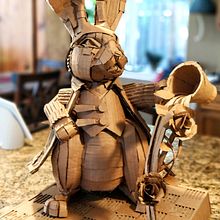 Brynn Bunny: Cardboard Sculptures for Beginners. Projekt z dziedziny Projektowanie postaci, Craft,  Sztuki piękne i Rzeźba użytkownika loopygoose - 03.07.2024