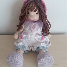 Mi proyecto del curso: Elaboración de muñecas amigurumi románticas. Arts, Crafts, To, Design, Fiber Arts, Crochet, Amigurumi, and Textile Design project by crislymb - 07.05.2024