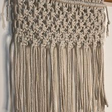 Mi proyecto del curso: Macramé: nudos básicos y complejos. Un progetto di Design di accessori, Interior design, Interior Design, Fiber Art, Macramè e Textile Design di Kendri Jose Rojas Valero - 07.07.2024