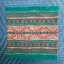 My project for course: Stranded colorwork knitting. Un proyecto de Diseño de complementos, Diseño de moda, Tejido, DIY, Tejido de punto y Diseño textil de Katsurasura - 12.07.2024