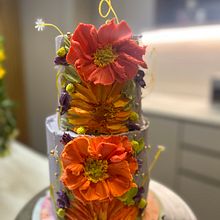 Mi proyecto del curso:Para mi proyecto me inspiré en la riquieza natural de Colombia (mi país) y en su biodiversidad de flores. Espero que les guste. DIY, Floral, and Plant Design project by Leonardo De Sales Virgüeth - 07.13.2024