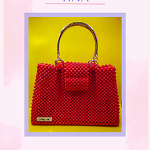 Mi proyecto del curso: Diseño y elaboración de bolsos con cuentas. Design, Accessor, Design, Arts, Crafts, Fashion Design, and Fiber Arts project by areliiv92 - 07.14.2024