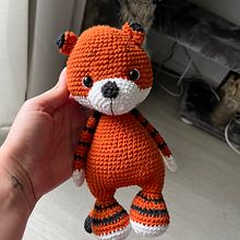 Mein Abschlussprojekt für den Kurs: Amigurumi: Häkle und designe lebendige Figuren Ein Projekt aus dem Bereich H, werk, Weben, Art To, Kreativität mit Kindern, Crochet und Amigurumi von liisaalina - 14.07.2024