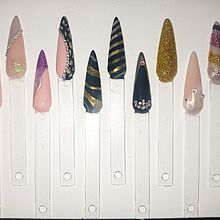 Mi proyecto del curso: Diseños de uñas en gel y acrílicas . Design, Ilustração tradicional, Pintura, Pattern Design, e Pintura decorativa projeto de Stephanie Del Aguila Cadenas - 23.07.2024