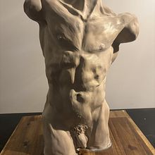 My project for course: Modeling Torsos with Clay. Fine Arts, and Sculpture project by Christo Rautenbach - 07.23.2024
