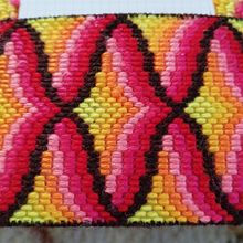 Mon projet du cours :  Initiation à la broderie Bargello : créez des motifs rétro. Embroider, Fiber Arts, Patternmaking, Dressmaking, and Textile Design project by Line dugast - 07.25.2024